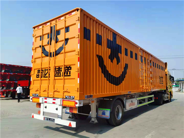 厢式半挂车